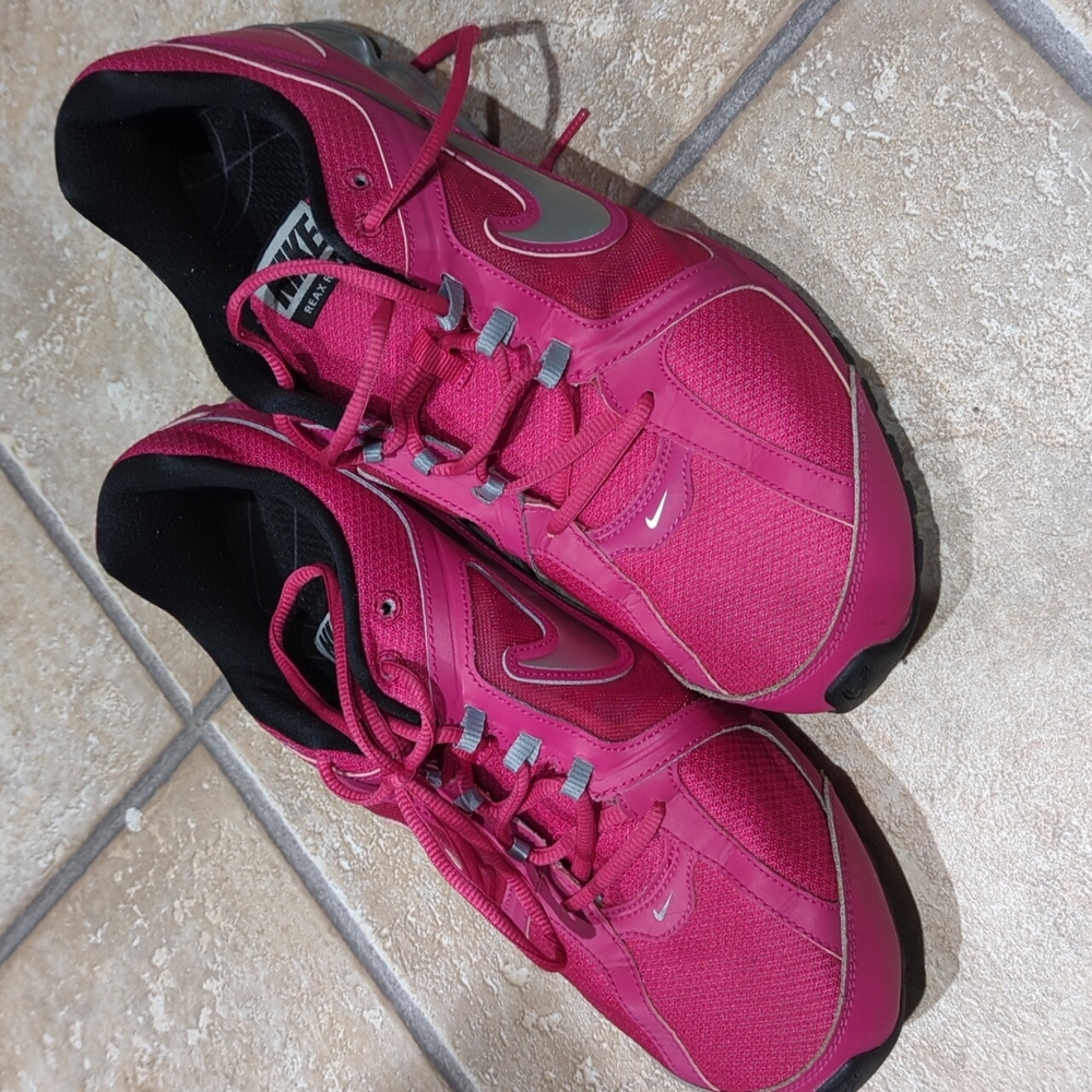 Nike REAX Run 8